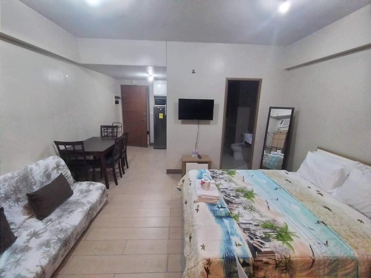 Rqui Condotel Near Airport Pasay Buitenkant foto